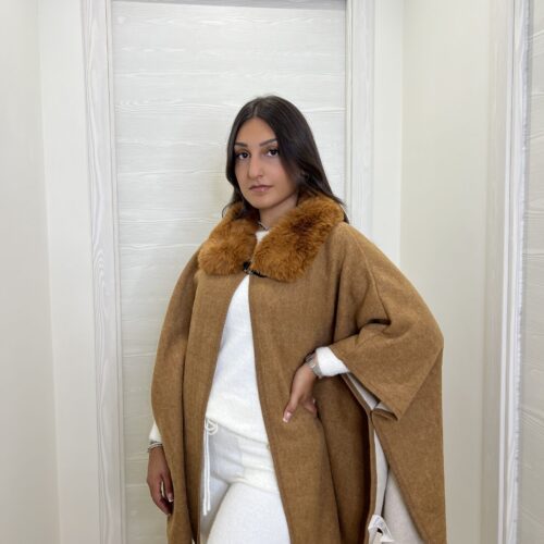 INFLUENCER-Mantella con collo di pelliccia