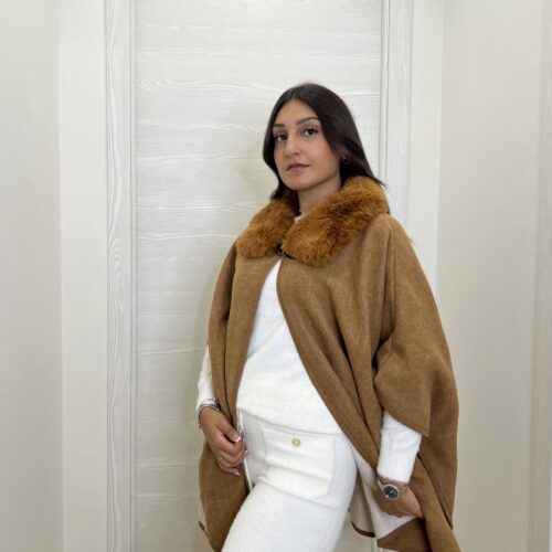 INFLUENCER-Mantella con collo di pelliccia