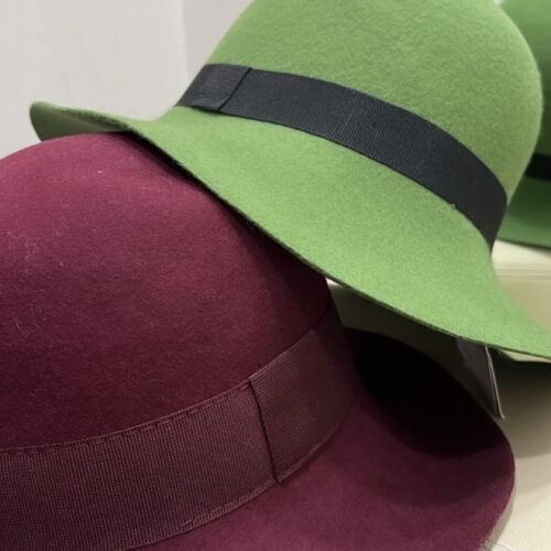 ADRIAN- Cappello Pamelina